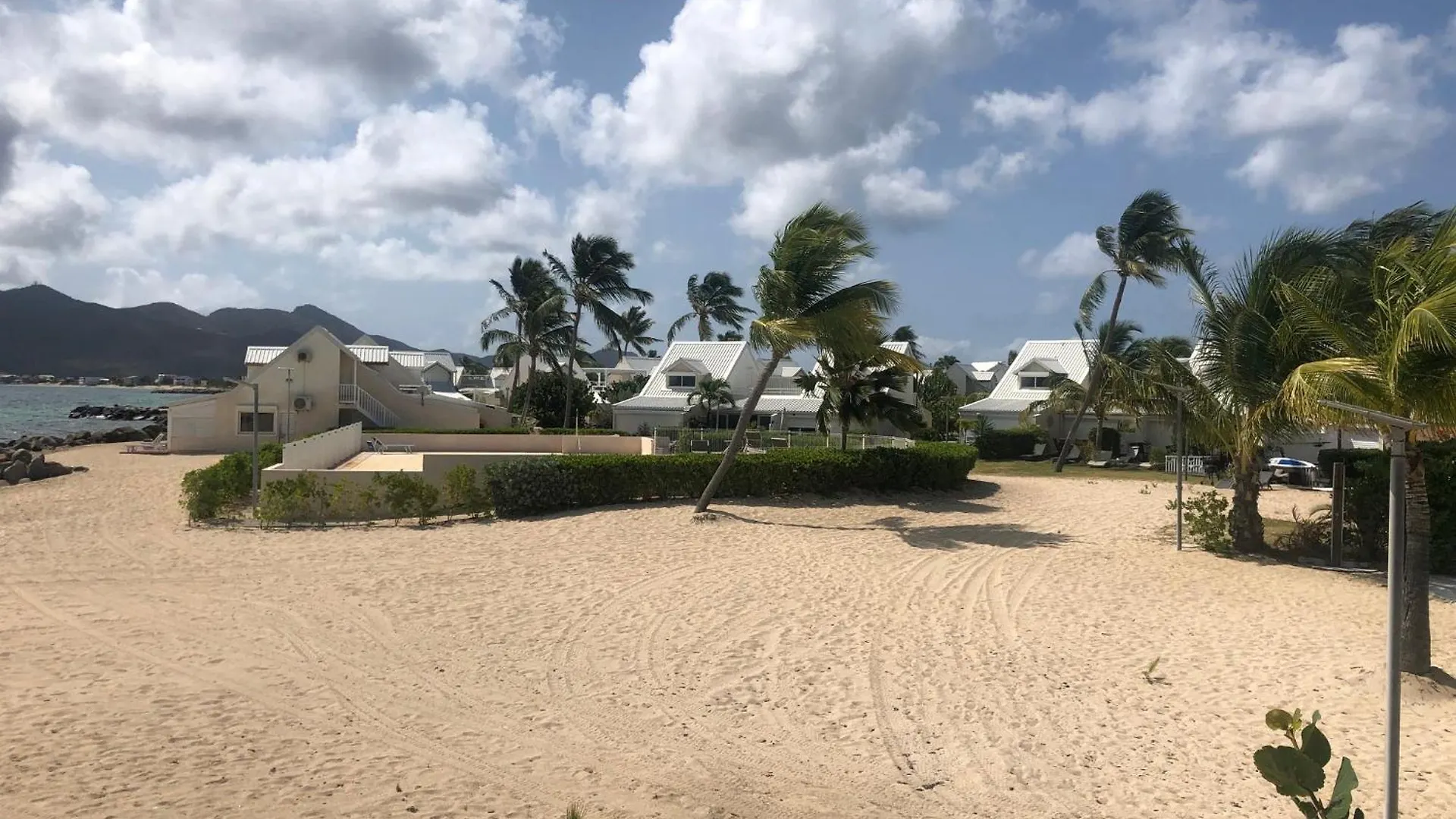 Sweet Home Sur La Plage Marigot  Sint Maarten